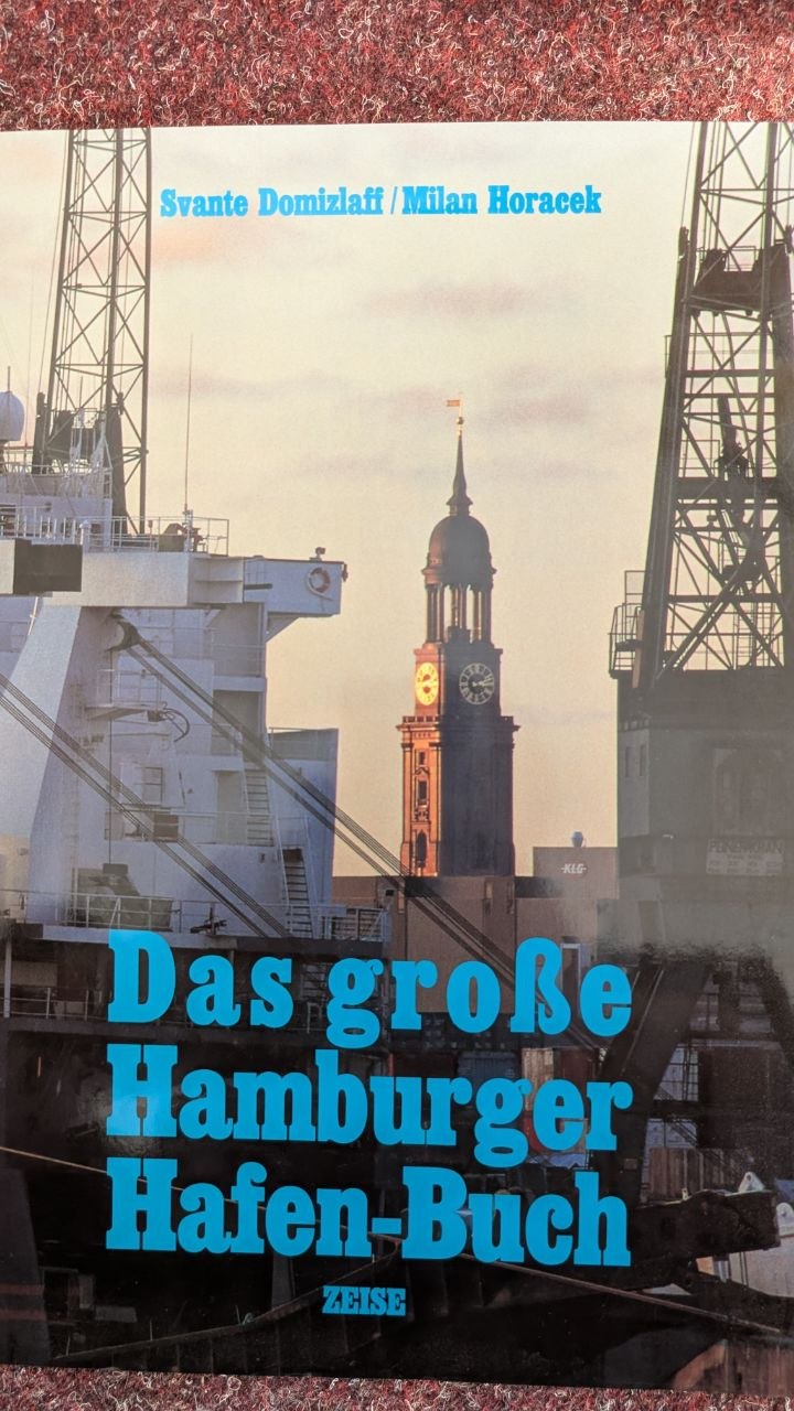 ../covers/bk0095-das-grosse-hamburger-hafen-buch.jpg